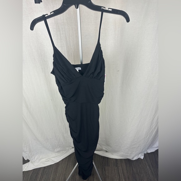 The Fashion Poet Black V-Neck Ruched Bodycon Dress Size Large (12-14) NWT - Picture 5 of 14